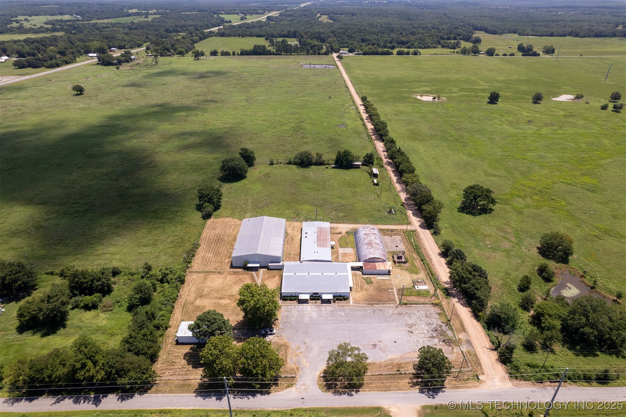 8962 S Old Farris
