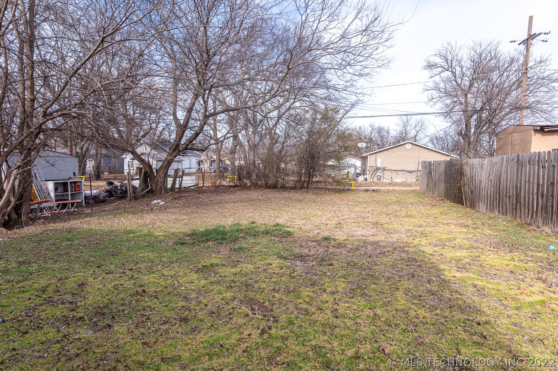 Photo 18 of 21 of 426 E 9th house