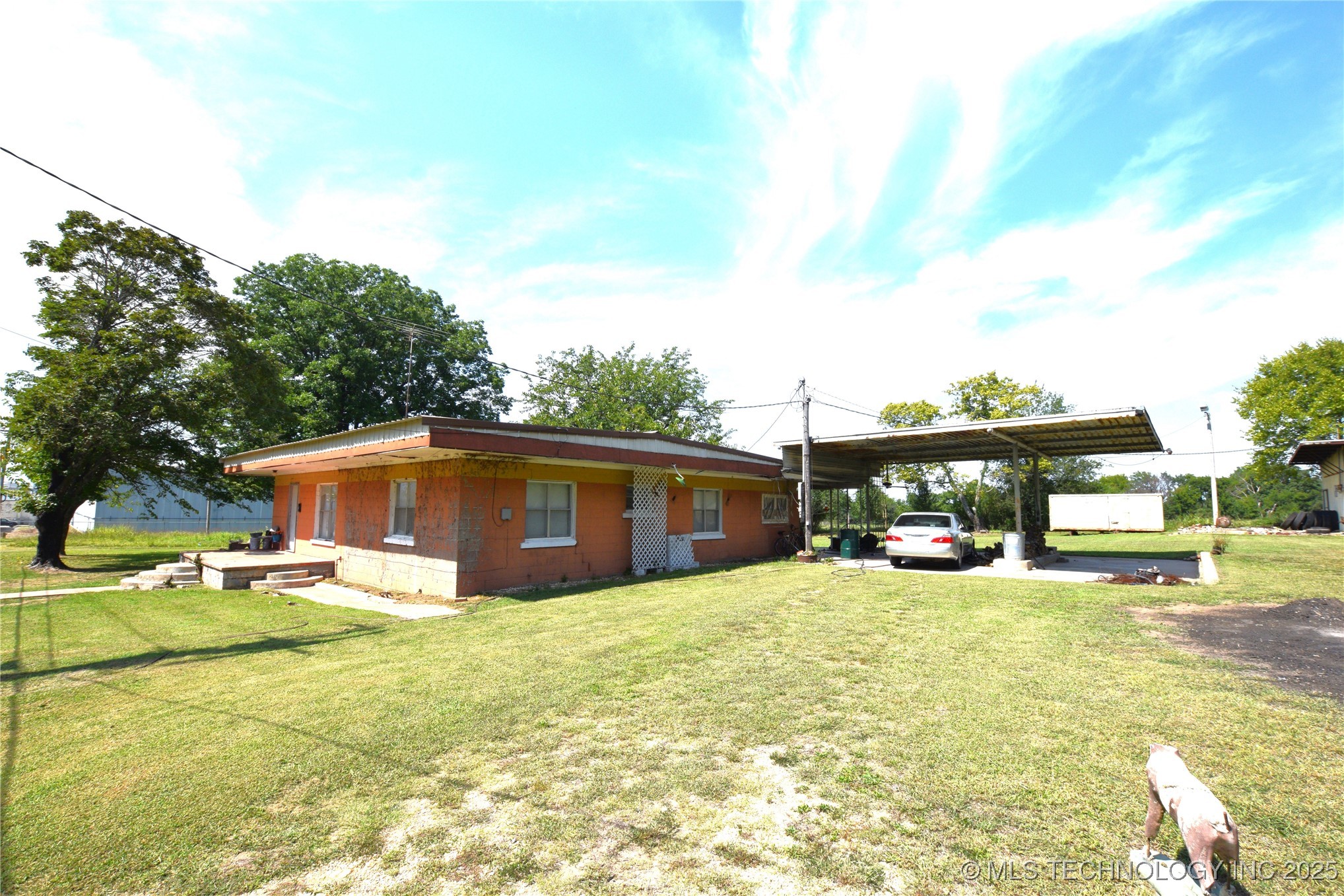 Photo 1 of 29 — 319 E Oak Street, Stilwell, OK 74960
