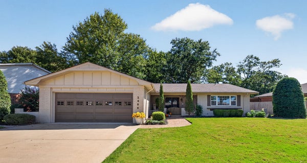 1404 N CHOCTAW PL, CLAREMORE, OK 74017 - Image 1b77ae5cbaf2f1218791ca68d95dca3a/1739488149