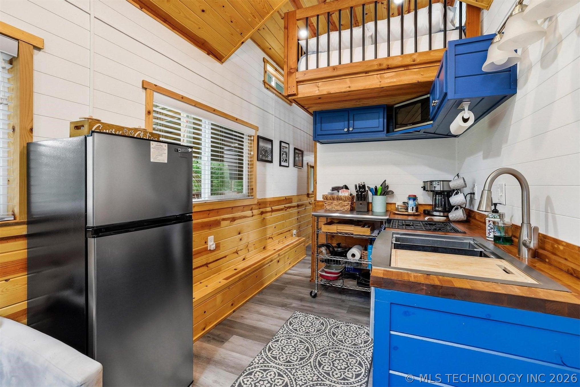 13850 Country Club