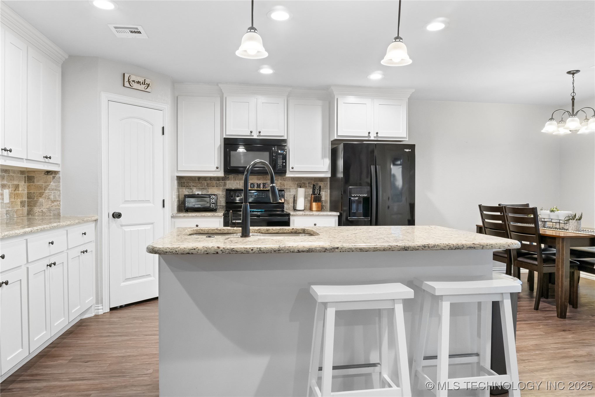 3425 Lazy Lane