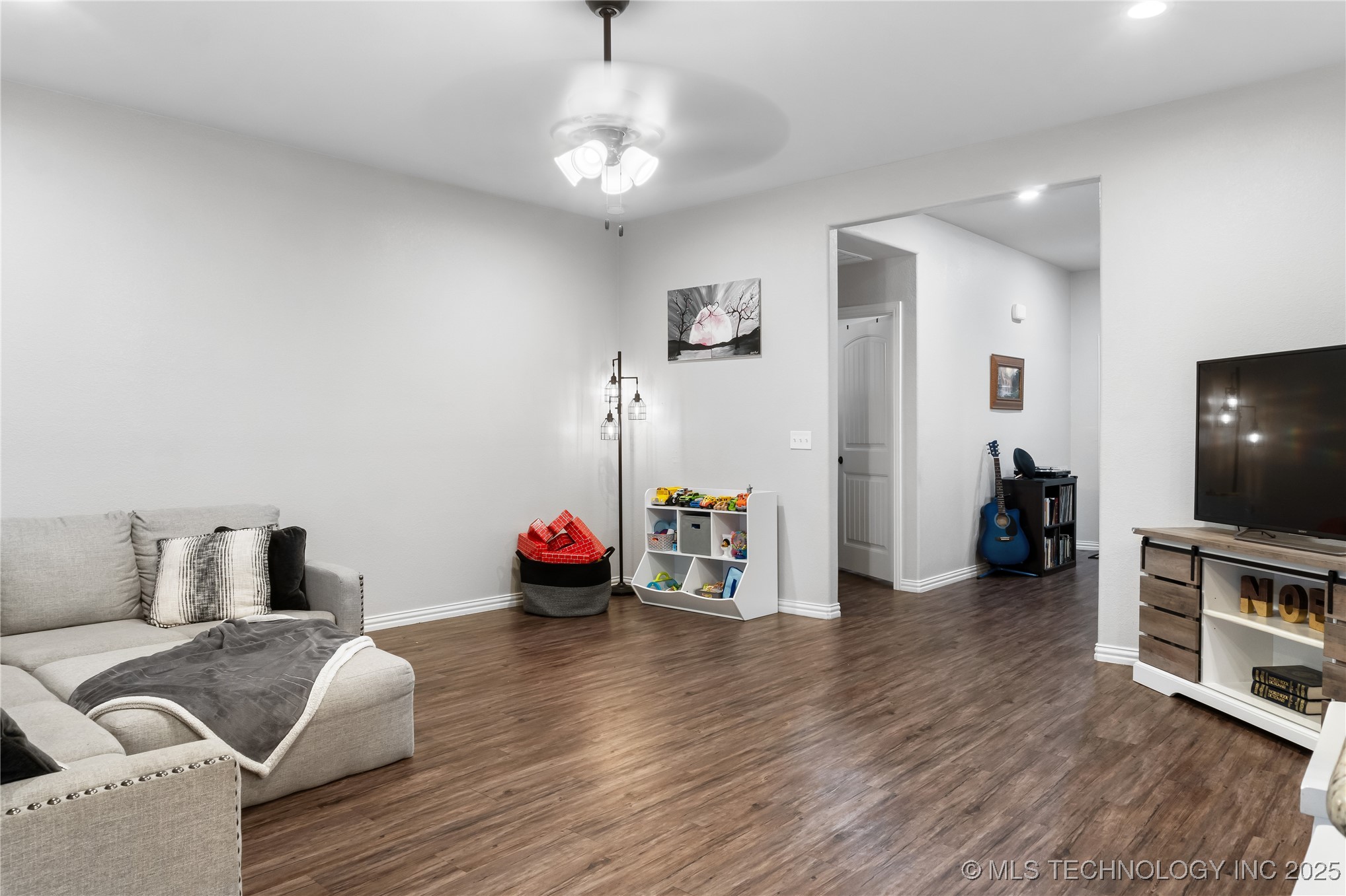 3425 Lazy Lane