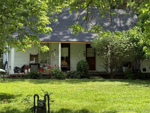 Photo of 1102 SE 12th Street, Wagoner, OK 74467 (MLS # 2616600)