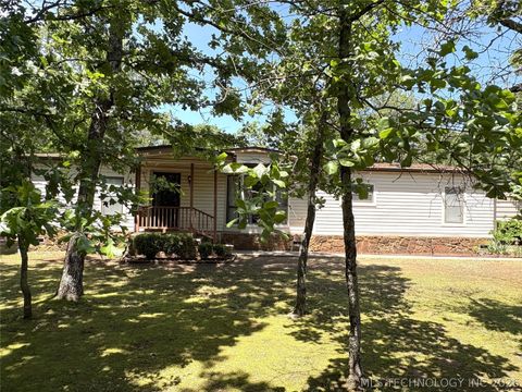 Photo of 216 Shawnee Road, Sand Springs, OK 74063 (MLS # 2617226)
