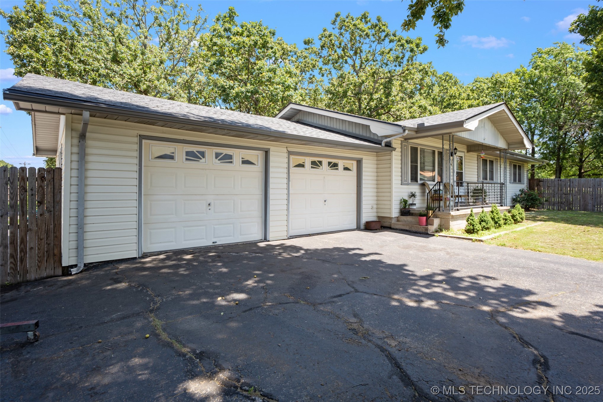 405 Lake Road 3 E