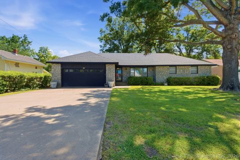 Photo of 530 W 8th Street, Chelsea, OK 74016 (MLS # 2615852)