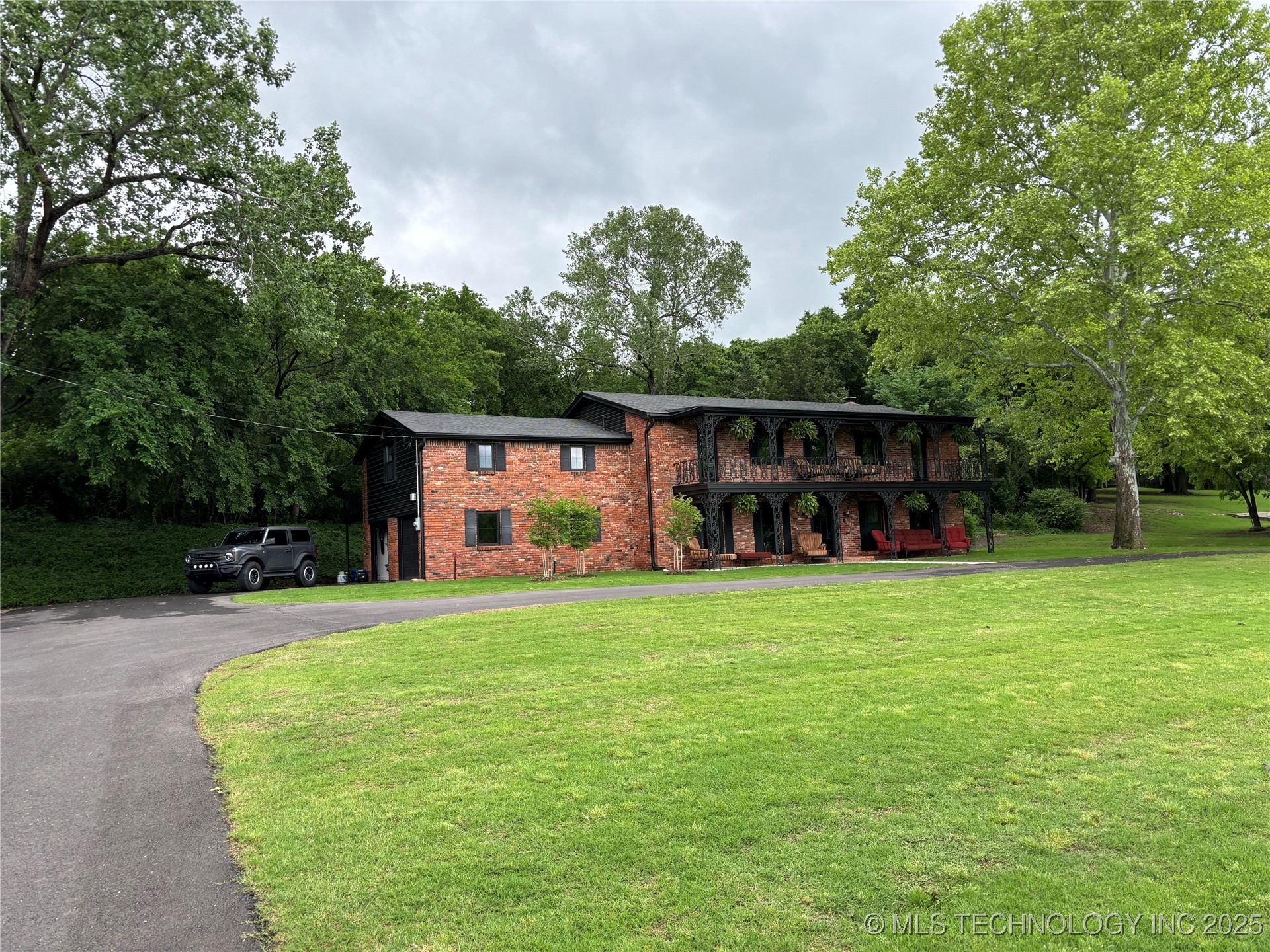 210 Woods Lane