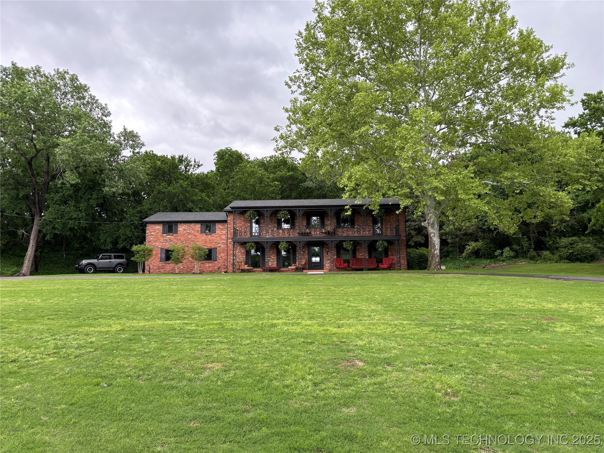 210 Woods Lane