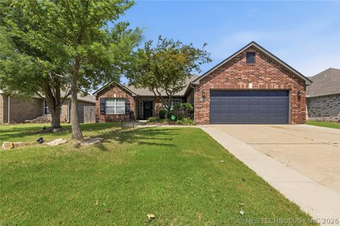 Photo of 4348 S 197th EastAvenue, Broken Arrow, OK 74014 (MLS # 2624859)