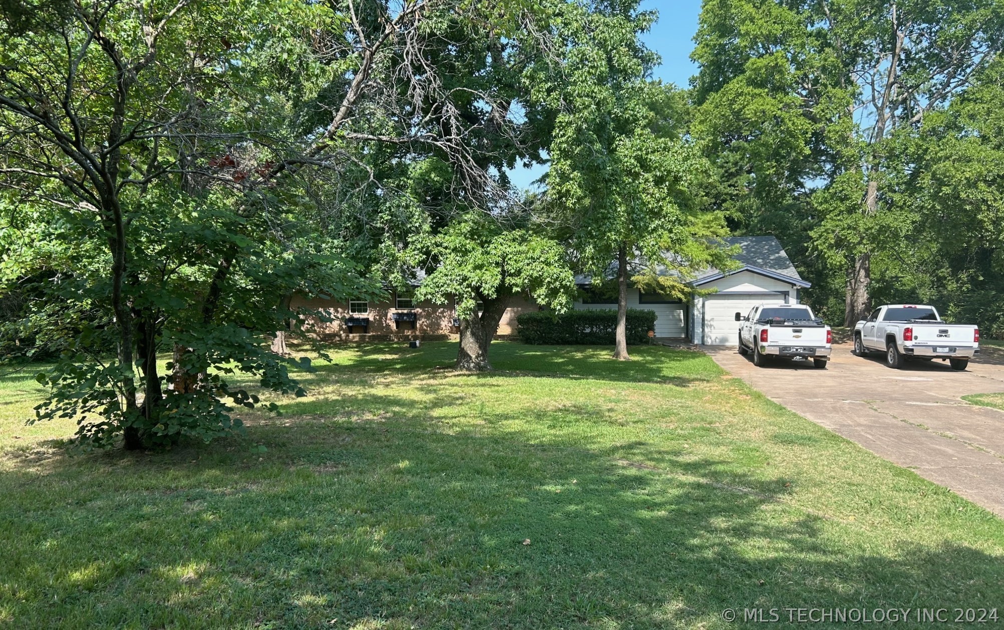 Photo 2 of 14 of 1715 N Washington Avenue house