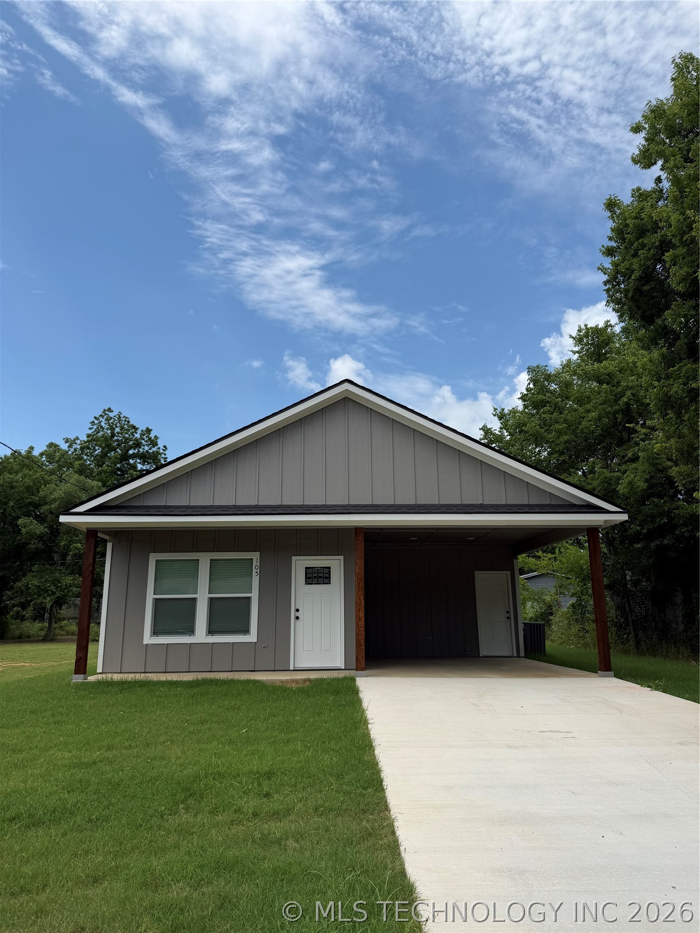 Photo 1 of 14 — 105 Russell, Caddo, OK 74729
