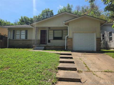 Photo of 6926 E 6th Street, Tulsa, OK 74112 (MLS # 2625068)