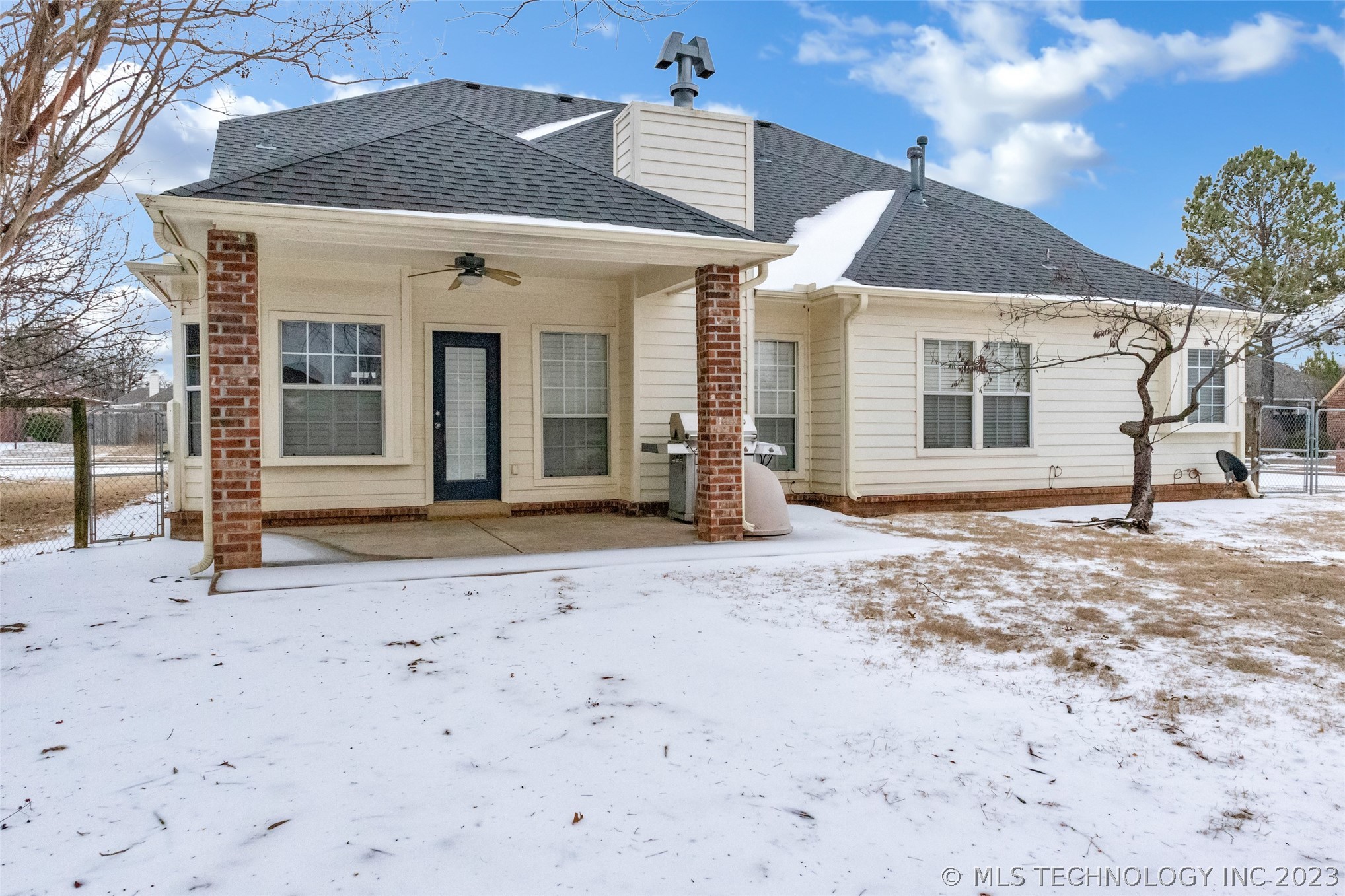 Photo 40 of 41 of 5412 S Narcissus Avenue house