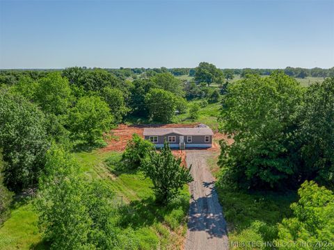 Photo of 8788 Highway 77 N, Wynnewood, OK 73098 (MLS # 2616431)