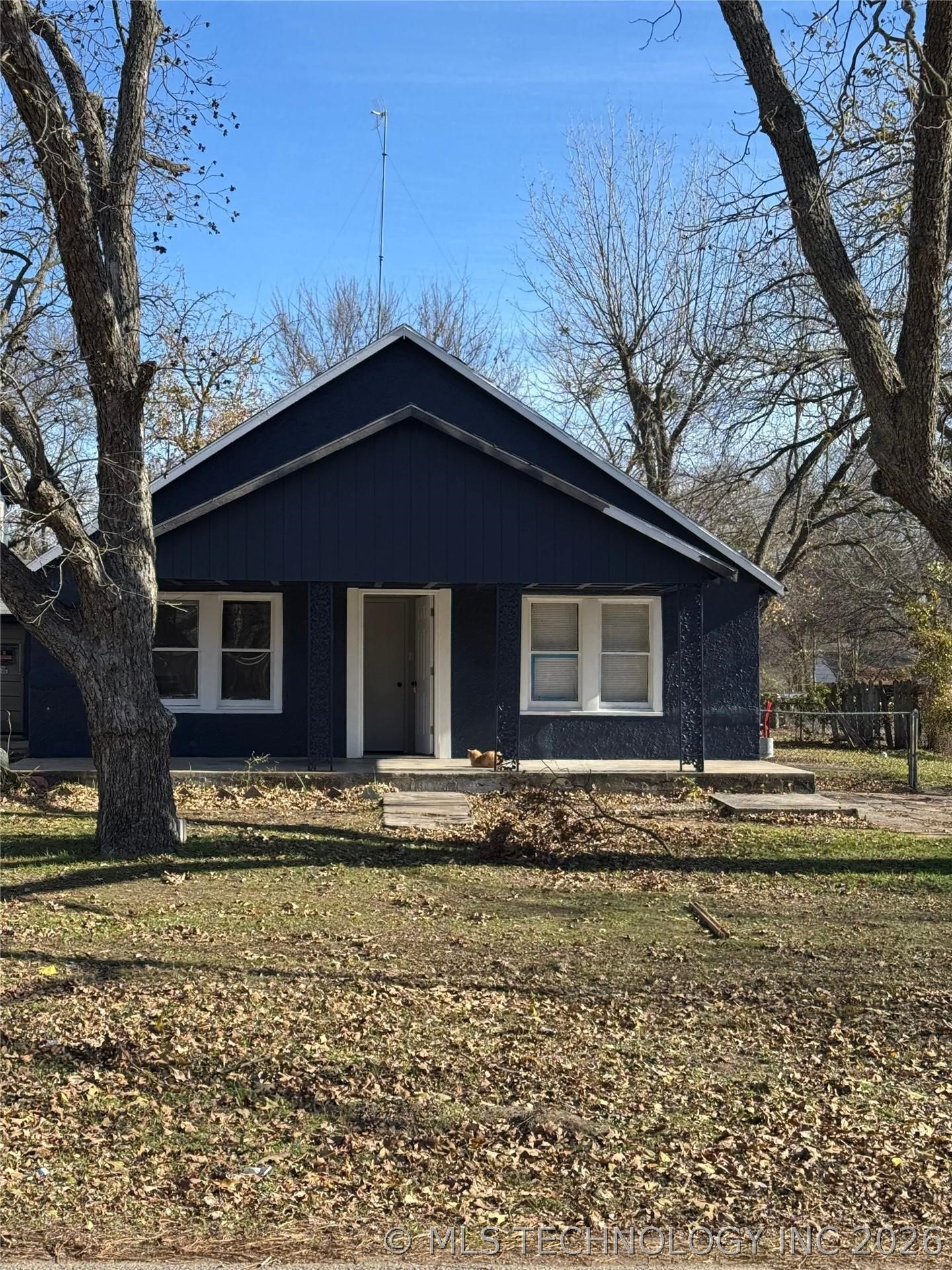Photo 1 of 13 — 1132 C Street SE, Ardmore, OK 73401