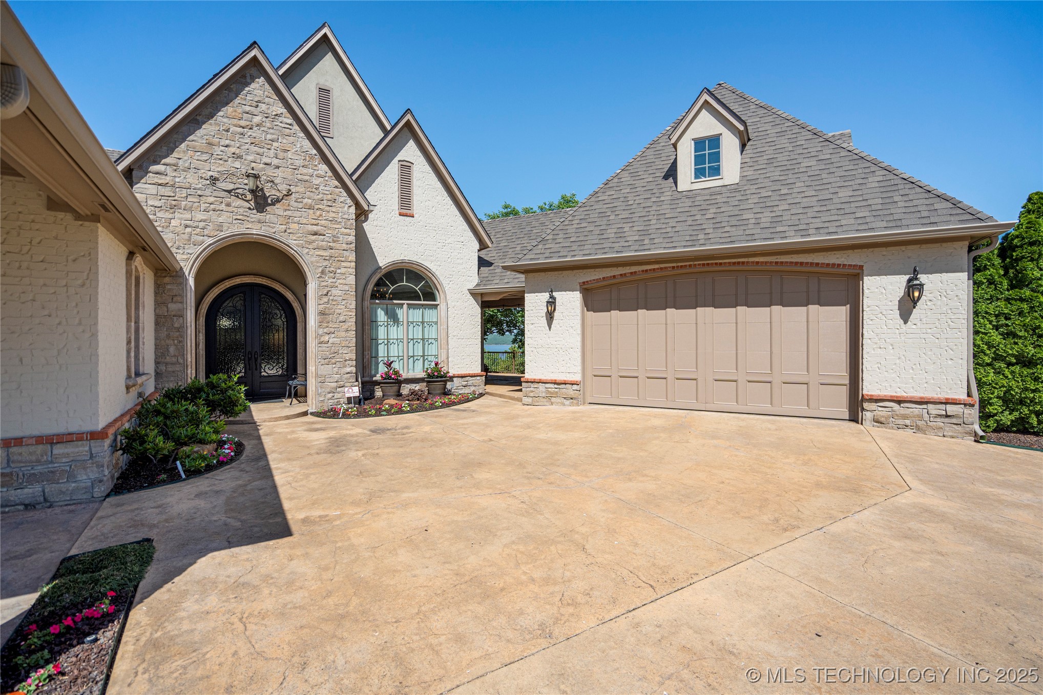 12432 Boulder Ridge