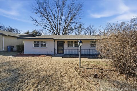 Photo of 5662 S 85th EastAvenue, Tulsa, OK 74145 (MLS # 2604309)