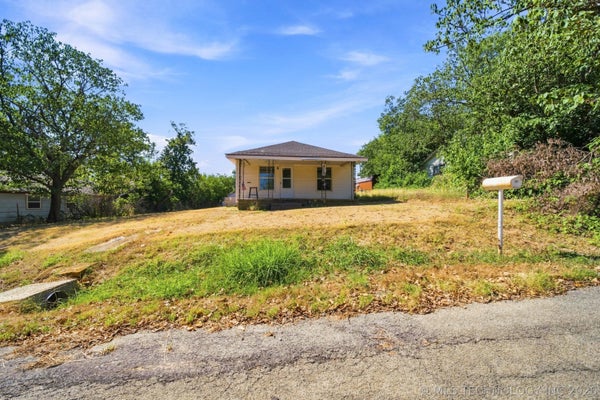 404 W WALNUT ST, DRUMRIGHT, OK 74030 - Image 2223effae482d0f0dca305f205ae96ea/144093791