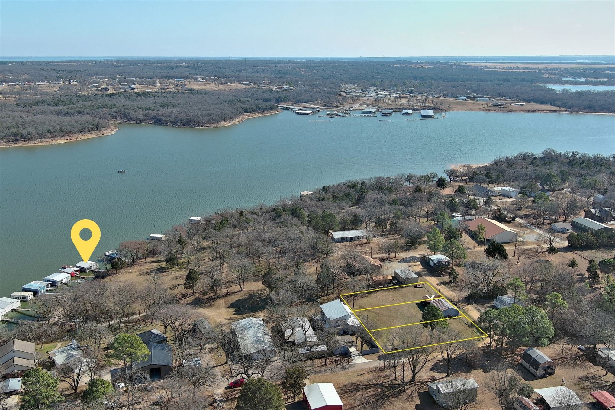 4390 Lakeshore