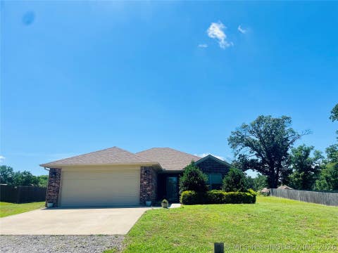 Photo of 12939 W Hawthorne Crossing, Tahlequah, OK 74464 (MLS # 2620203)