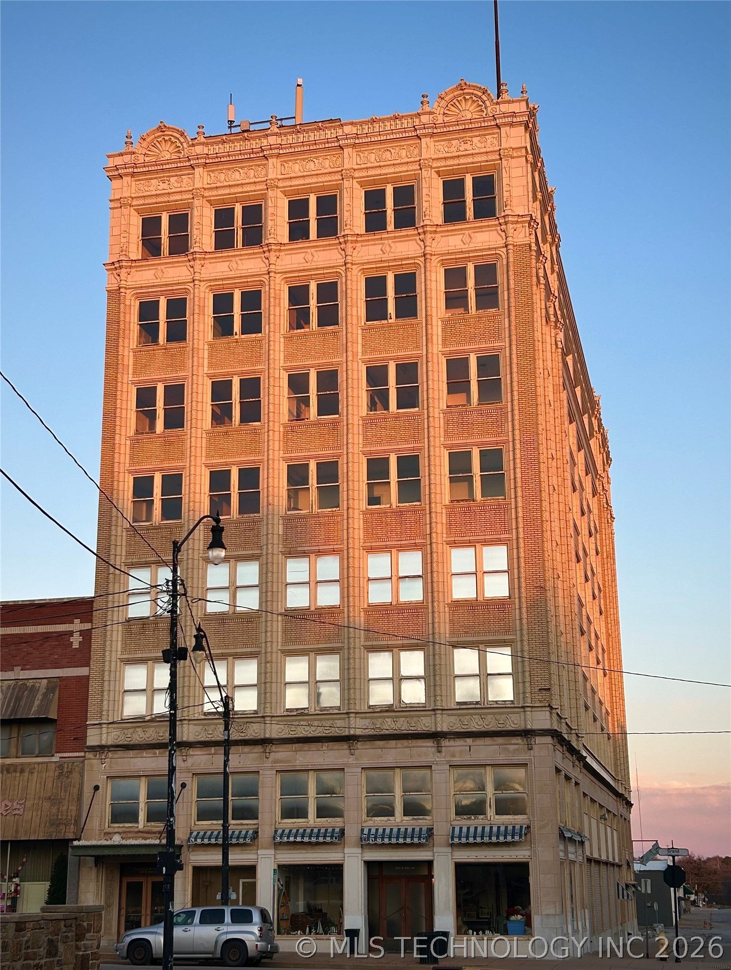 117 S Grand Ave, Okmulgee, OK 74447