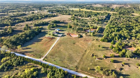 Photo of 43294 Dripping Springs, Maud, OK 74854 (MLS # 2638036)