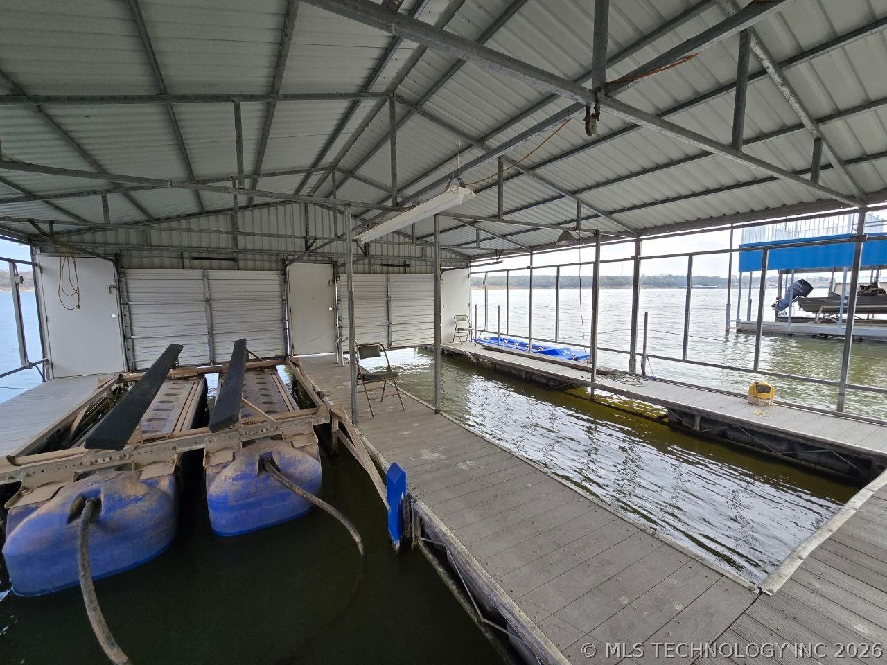 4410 Lakeshore