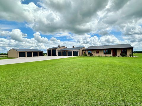 Photo of 23800 E 720 Road, Wagoner, OK 74467 (MLS # 2607979)