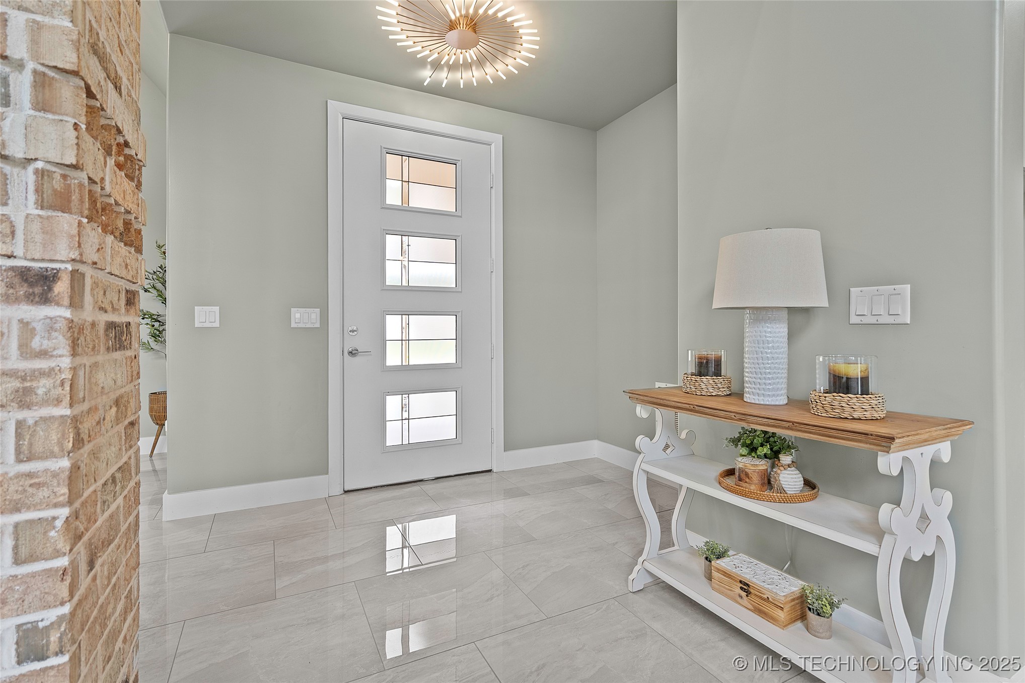684 Chateau Bend