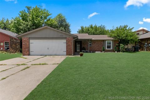 Photo of 8008 N 118th EastAvenue, Owasso, OK 74055 (MLS # 2625314)