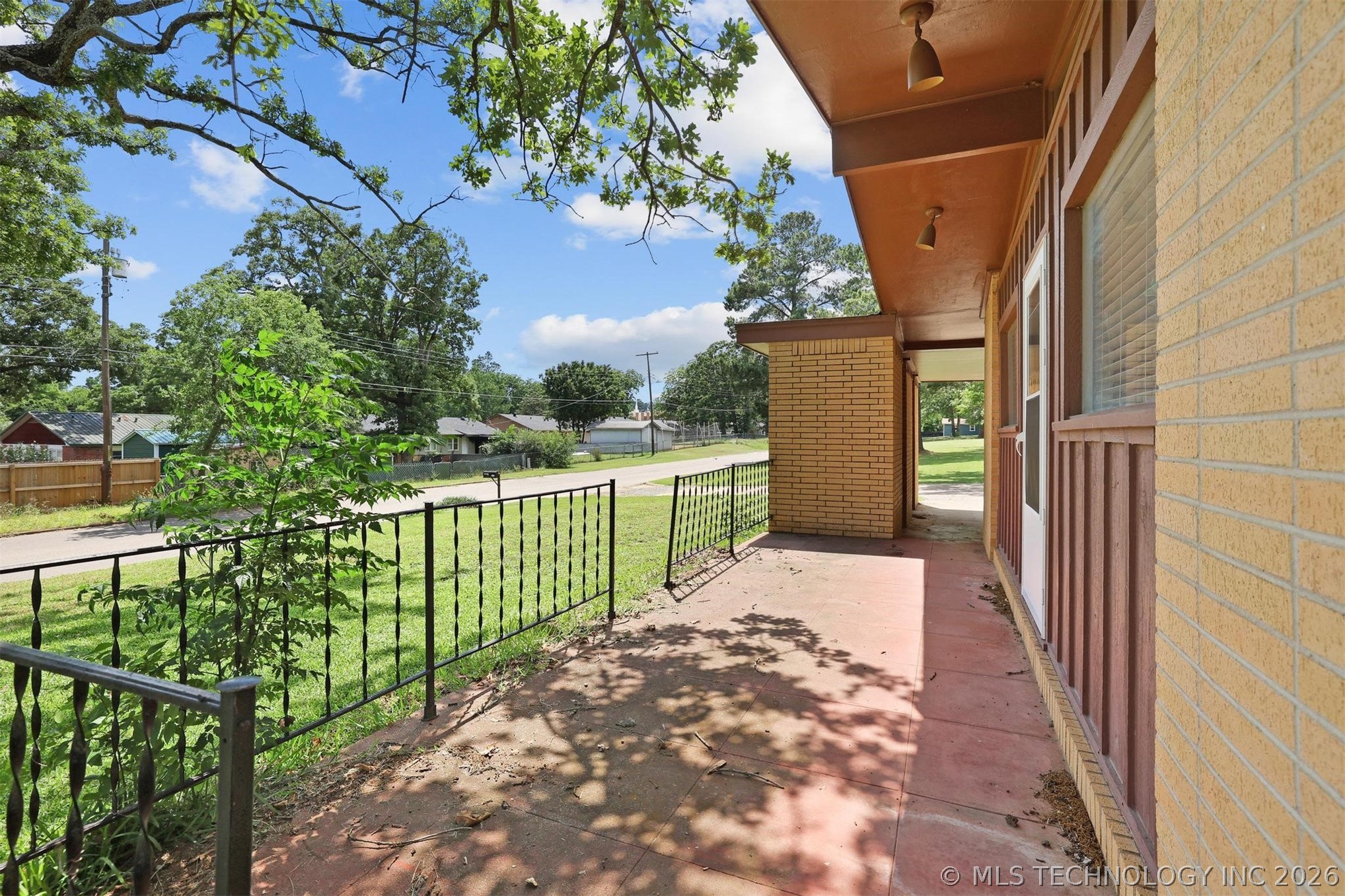 1010 Waco Street
