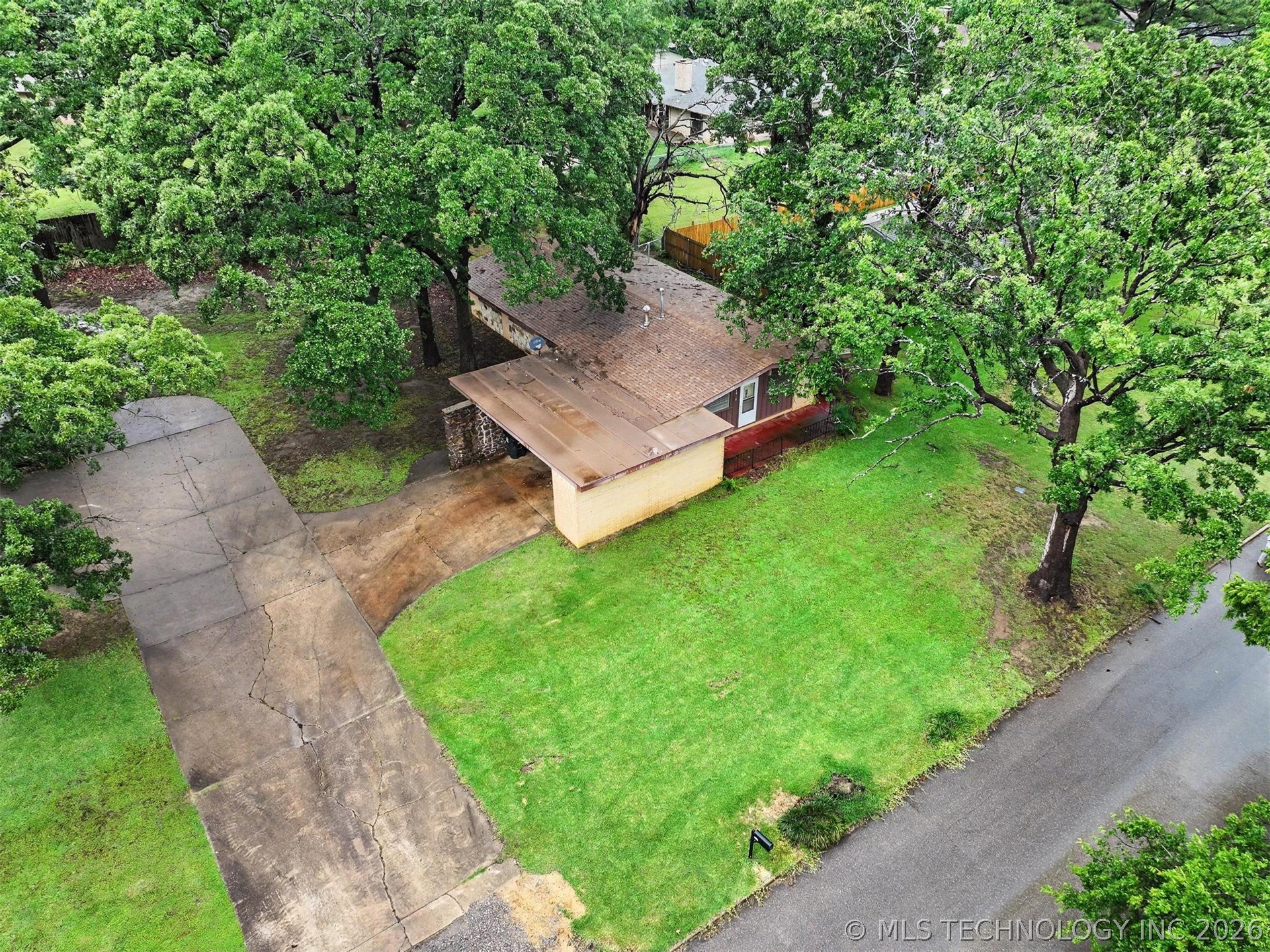 1010 Waco Street