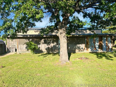 Photo of 29901 W Hwy 66, Bristow, OK 74010 (MLS # 2616908)