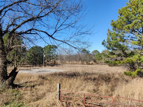 Photo of 15350 Hwy 62, Tahlequah, OK 74464 (MLS # 2601376)