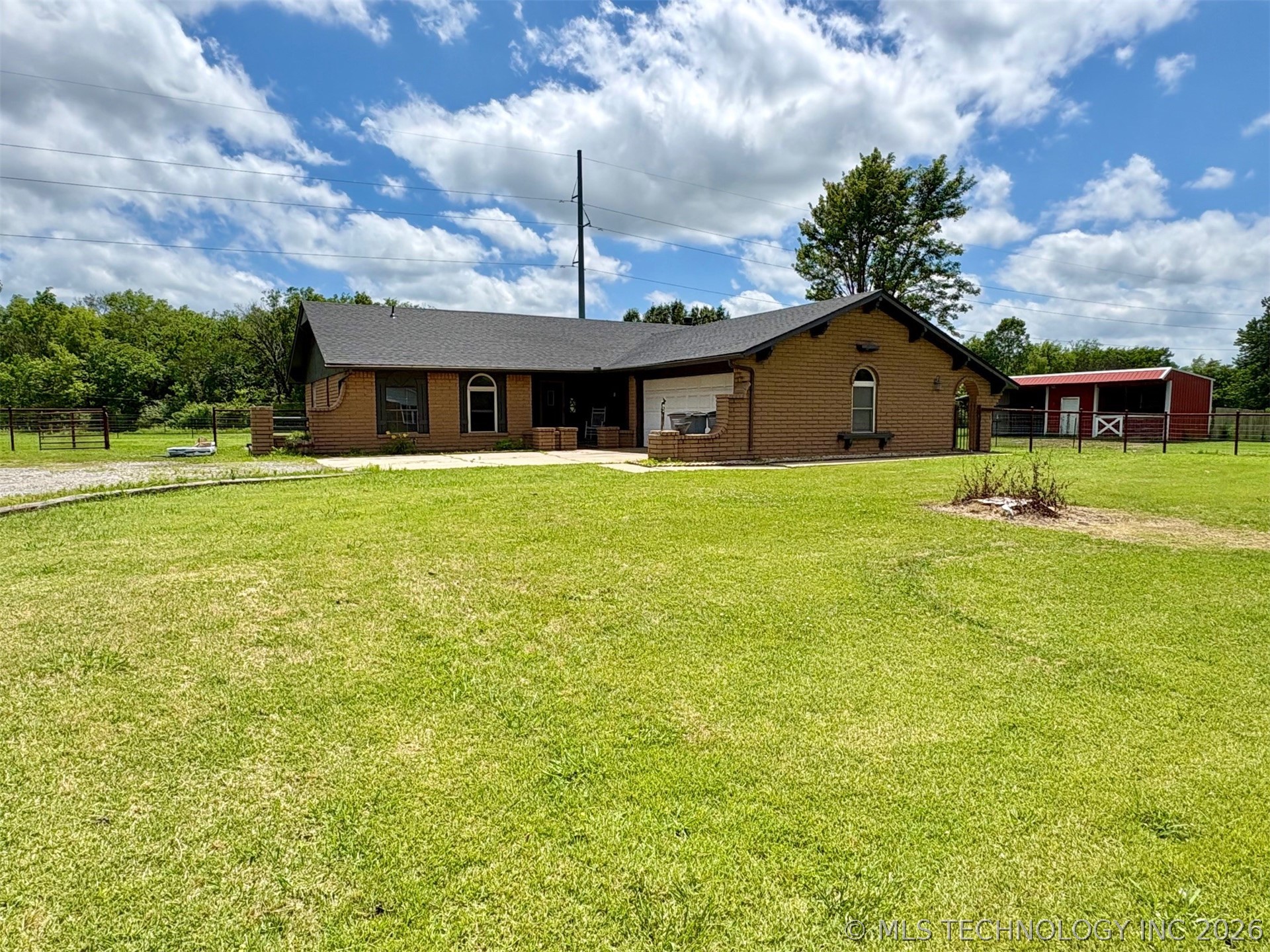Photo 1 of 30 — 805 NW 14th Street, Wagoner, OK 74467