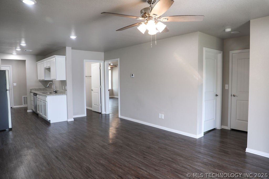 702 W 6th Street
