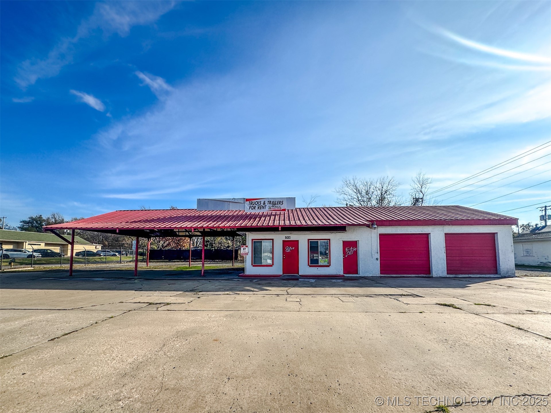Photo 1 of 51 — 500 S 32nd Street, Muskogee, OK 74401
