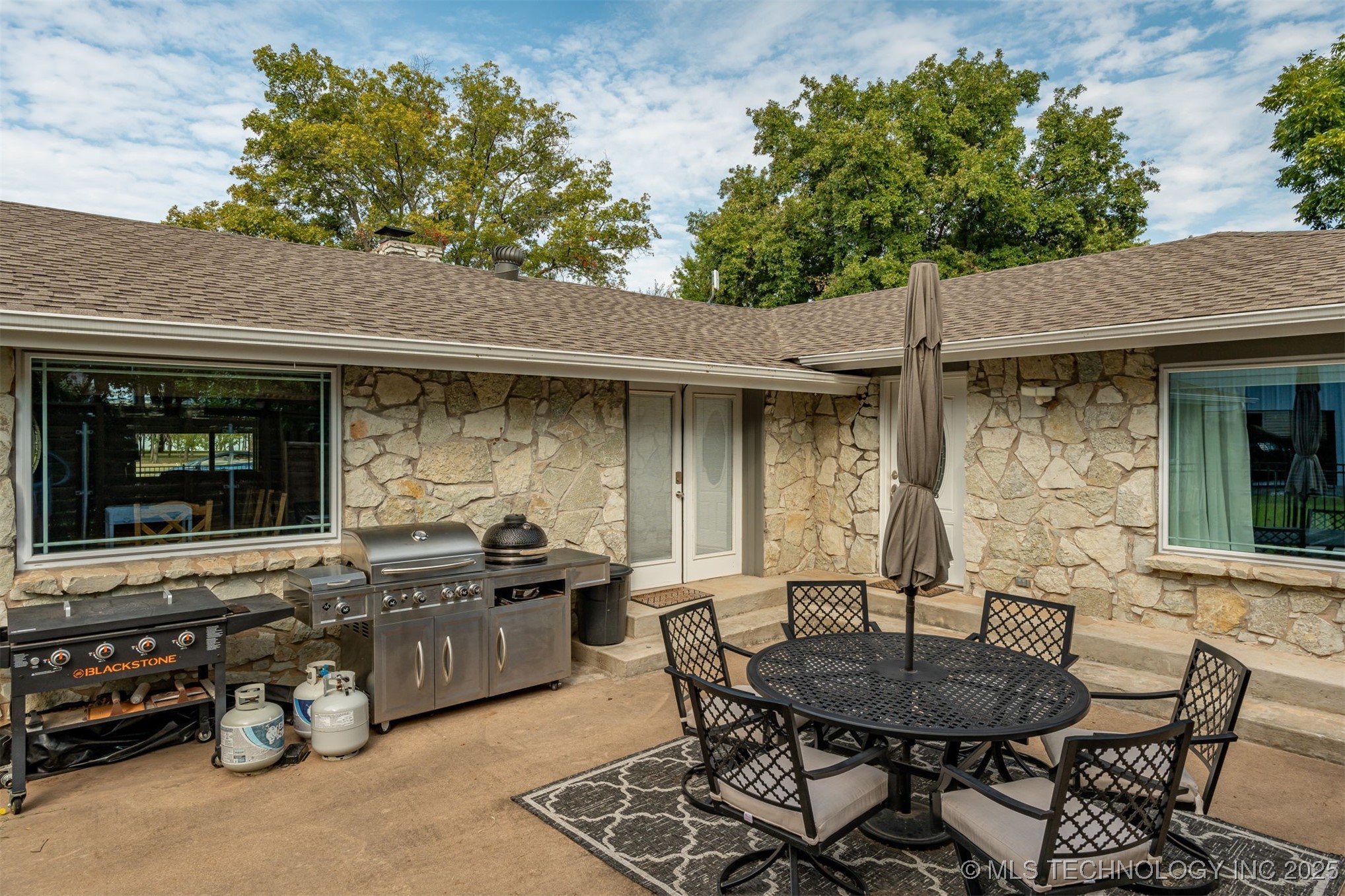 2828 Riverview Road