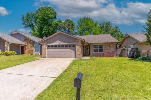 Photo of 9135 S Maplewood Avenue, Tulsa, OK 74137 (MLS # 2617379)