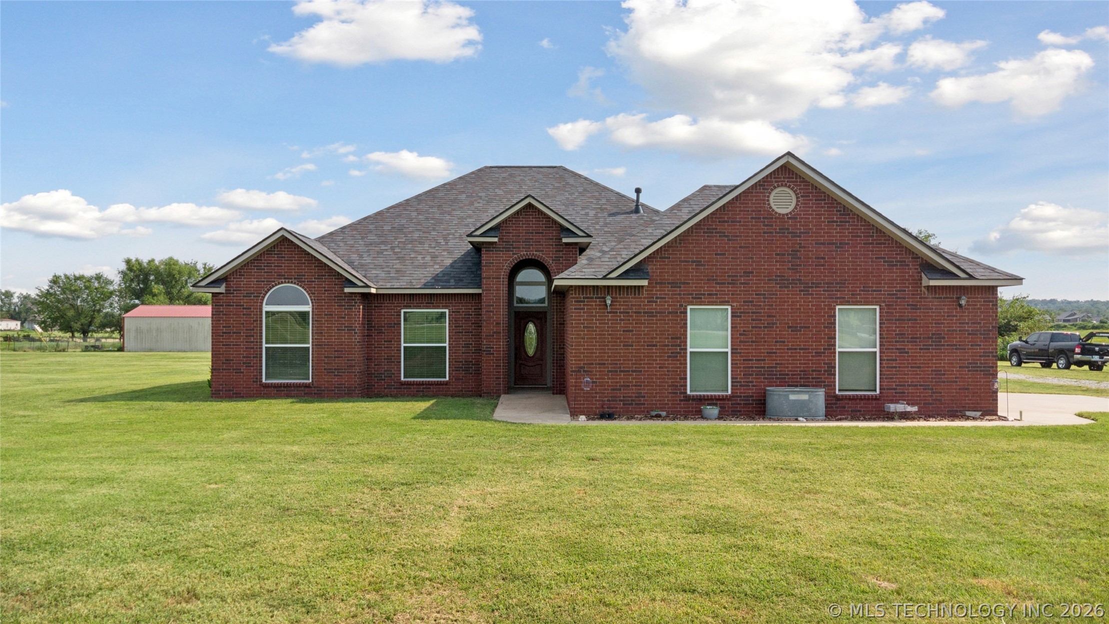 Photo 1 of 40 — 19854 E 470 Road, Claremore, OK 74019