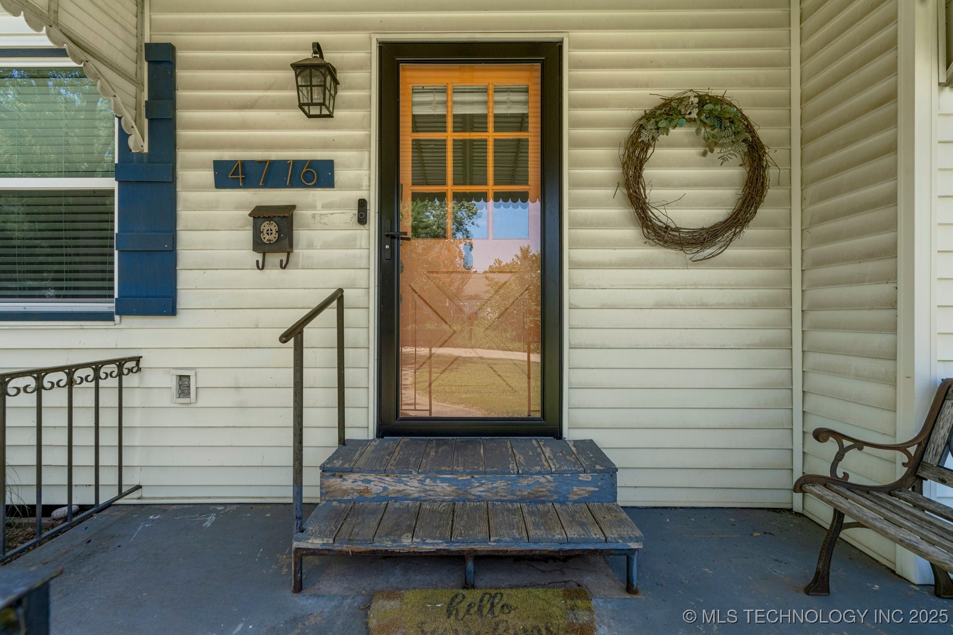 4716 E 5th Place