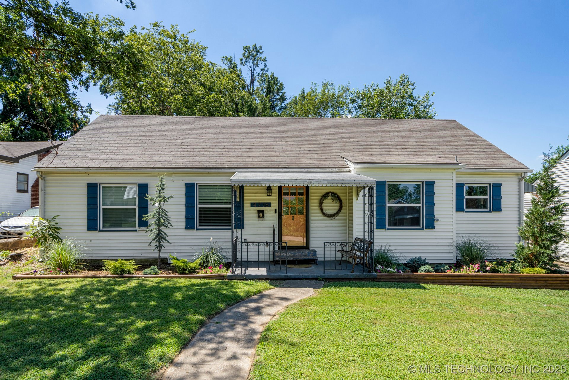 4716 E 5th Place