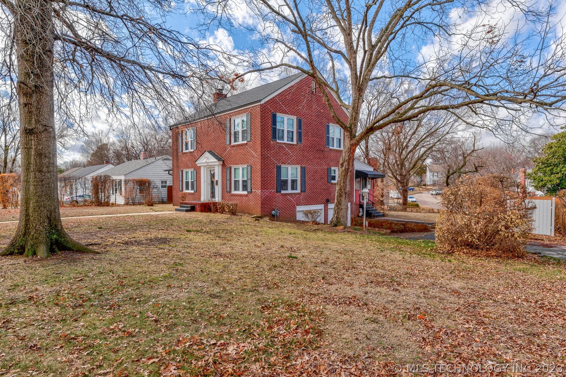Photo 37 of 41 of 1701 S Osage Avenue house