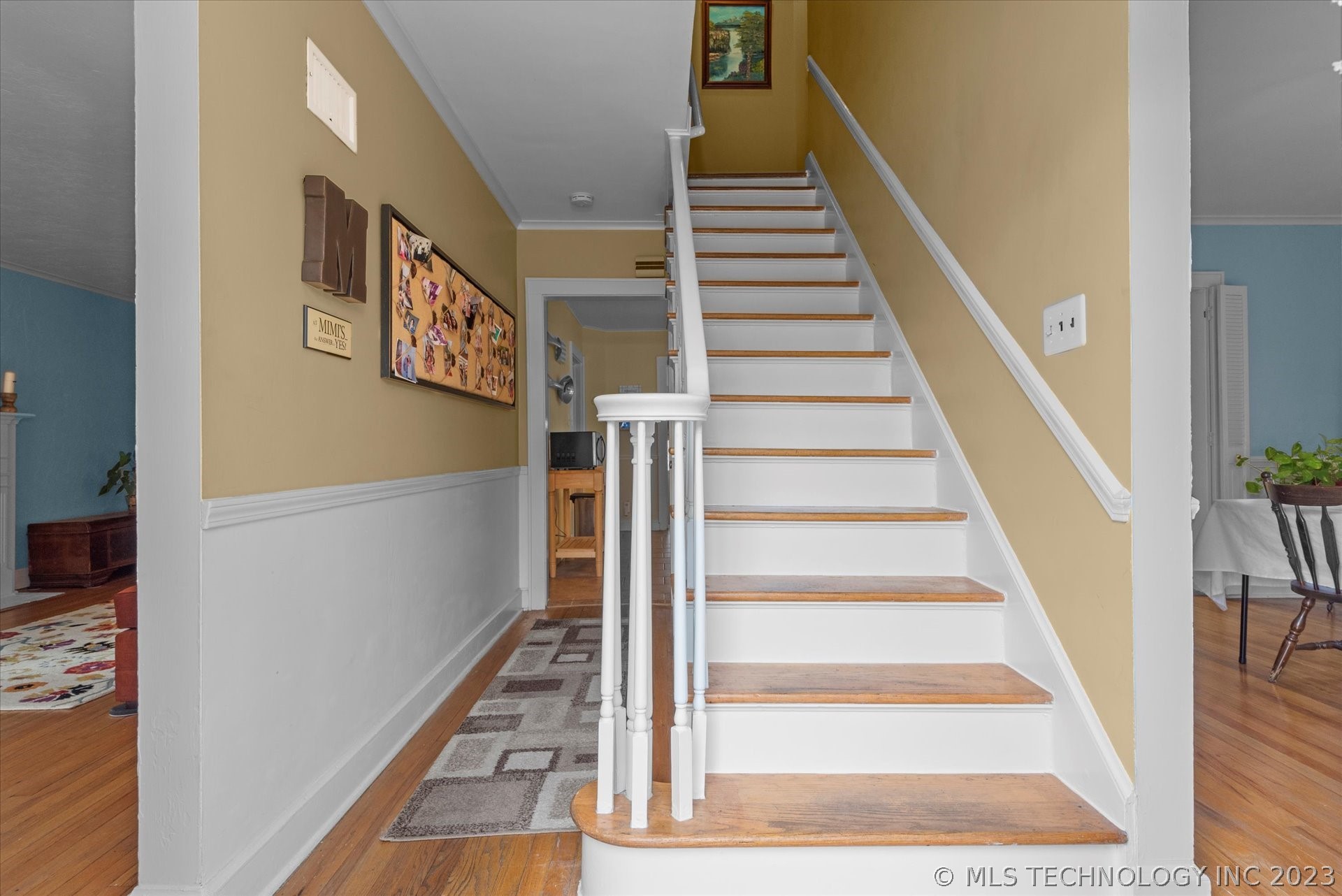 Photo 3 of 41 of 1701 S Osage Avenue house