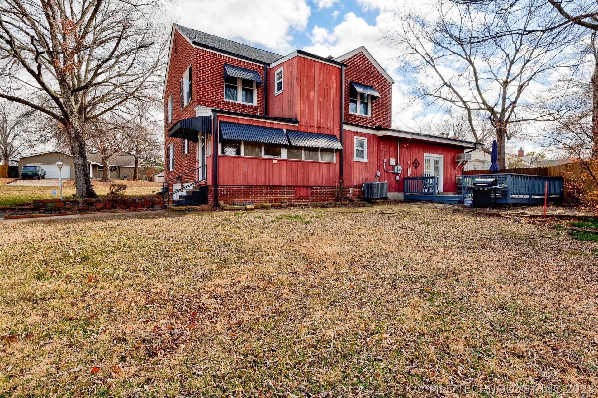 Photo 39 of 41 of 1701 S Osage Avenue house