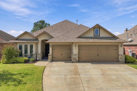 Photo of 4710 S 179th EastAvenue, Tulsa, OK 74134 (MLS # 2637558)