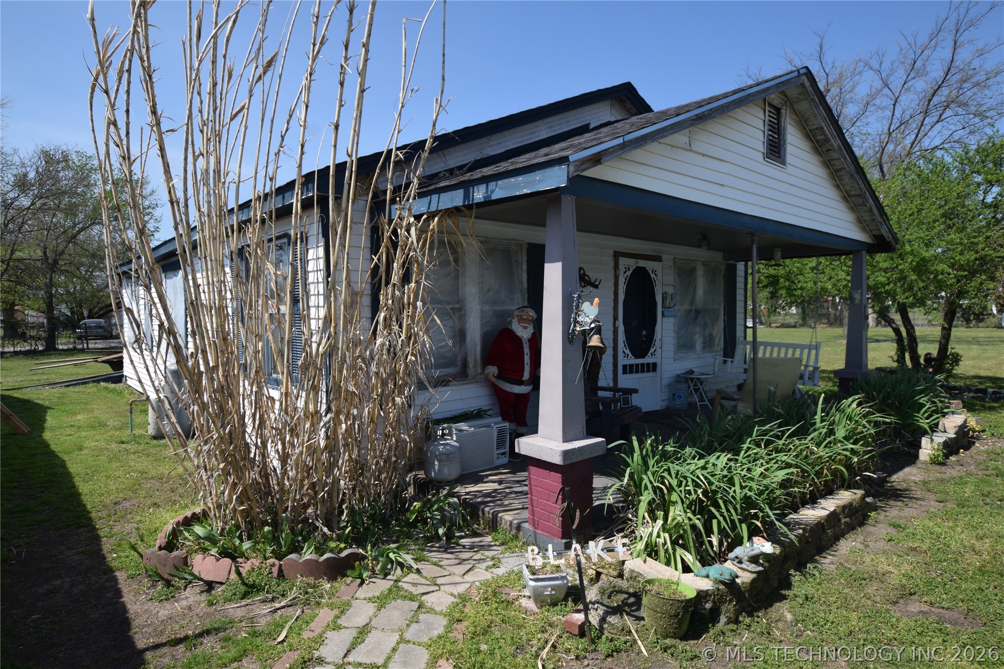 Photo 1 of 38 — 1 W Pine Street, Stilwell, OK 74960