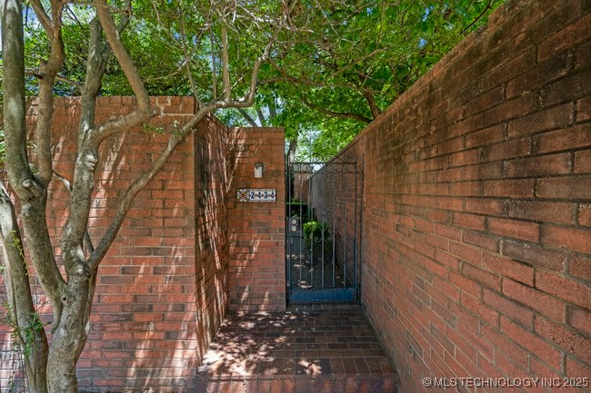 2434 E 72nd Street 6C4