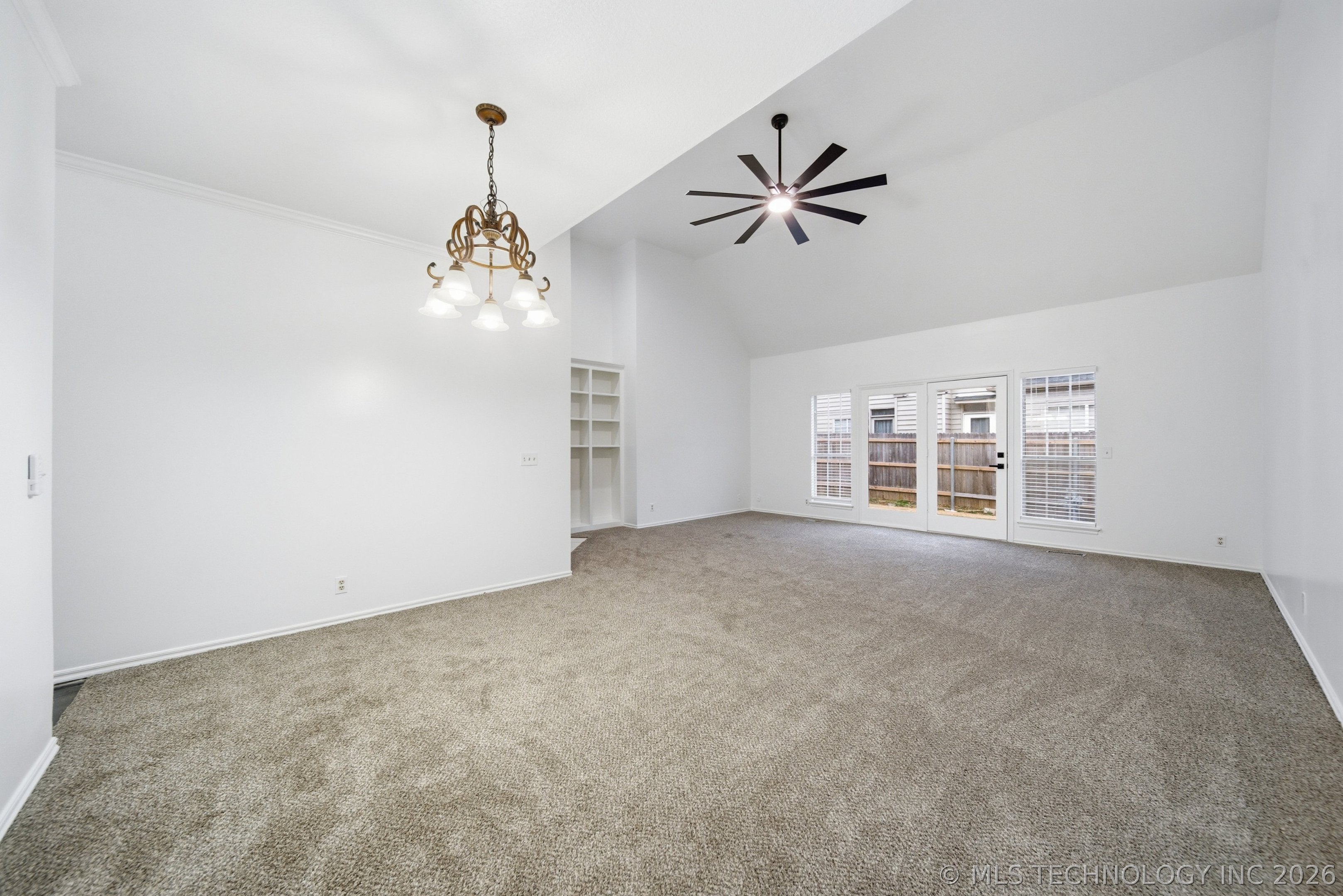 3026 E 89th Place
